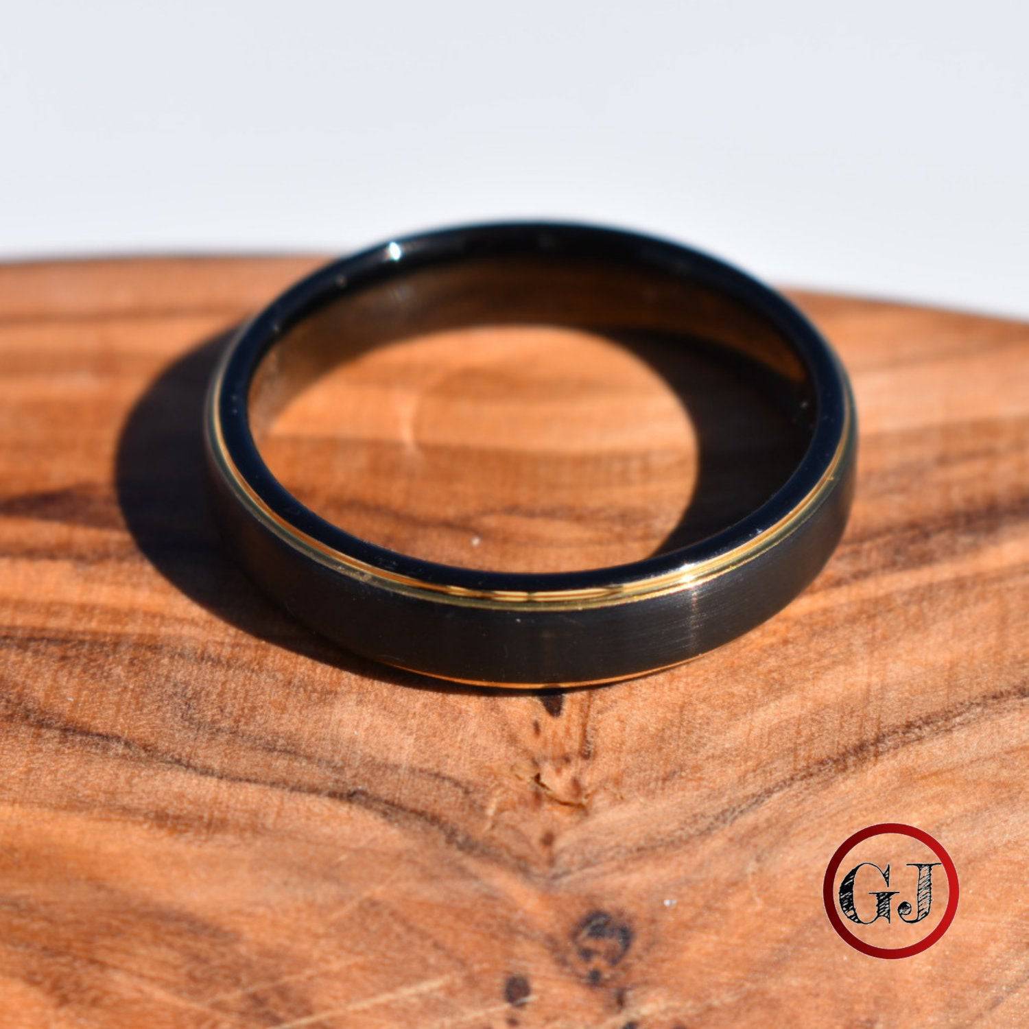 Black 5mm Tungsten Ring with Gold Bevelled Edges - Tungsten Titans