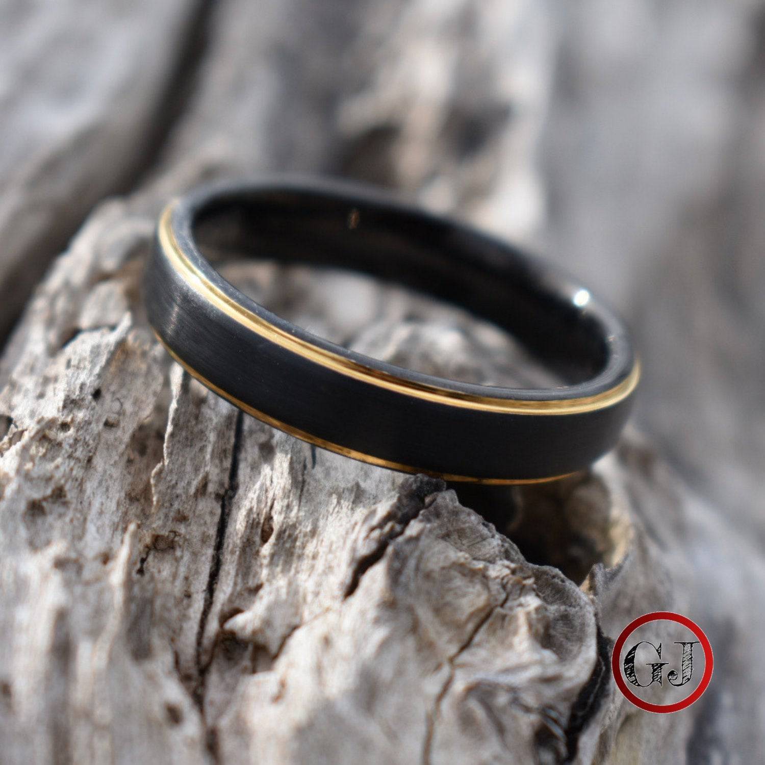 Black 5mm Tungsten Ring with Gold Bevelled Edges - Tungsten Titans