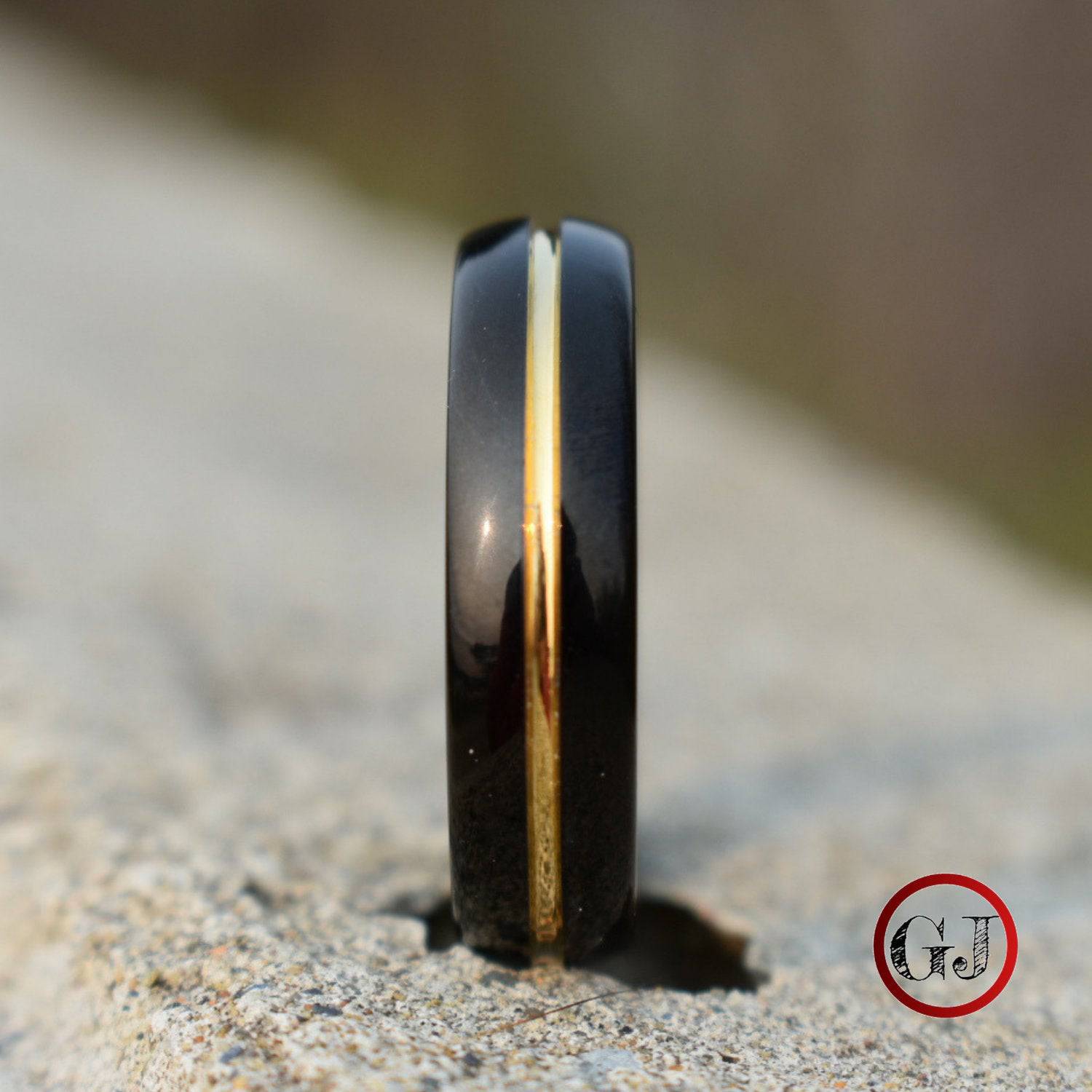 Tungsten 6mm Ring Black with Gold Center Stripe - Tungsten Titans